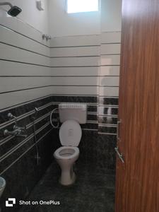 Bathroom Image of 1500 Sq.ft 2 BHK Apartment / Flat for rent in Niranjanpur Indore for Rs. 22000