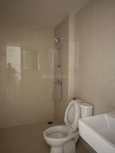 Bathroom Image of 1500 Sq.ft 3 BHK Apartment / Flat for rent in Hiranandani Club Meadows, Akshayanagar Bengaluru for Rs. 55000