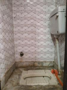 Bedroom One Image of 450 Sq.ft 2 BHK Builder Floor for rent in Laxmi Nagar New Delhi for Rs. 15000