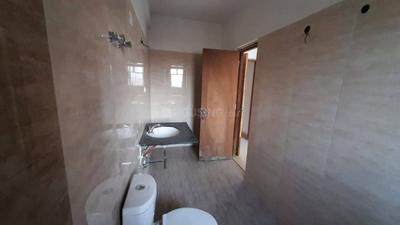 Bathroom Image of 2104 Sq.ft 4 BHK Apartment / Flat for sale in Ariadaha Kolkata for Rs. 14200000