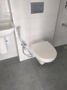 Common Bathroom Image of 1280 Sq.ft 3 BHK Apartment / Flat for sale in Powai Mumbai for Rs. 34500000