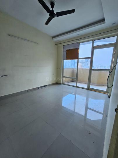 Pyramid Urban 67A Main Image 1