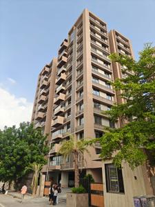 Image of 3150 Sq.ft 3 BHK Apartment / Flat for sale in Naranpura, Ahmedabad for Rs. 20000000