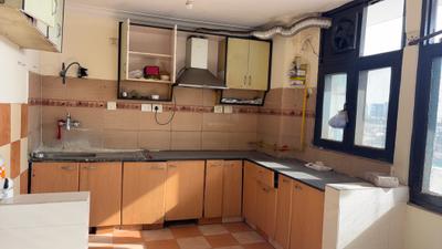 Kitchen Image of 1850 Sq.ft 3 BHK Apartment / Flat for rent in Amrapali Vaishali, Vaishali Ghaziabad for Rs. 36000