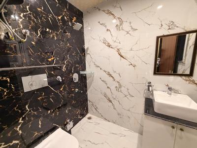 Bathroom Image of 700 Sq.ft 1 BHK Builder Floor for rent in Sector 51 Gurgaon for Rs. 38000