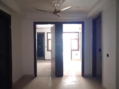 Living Room Image of 1600 Sq.ft 3 BHK Apartment / Flat for sale in Sector 73 Noida for Rs. 5400000