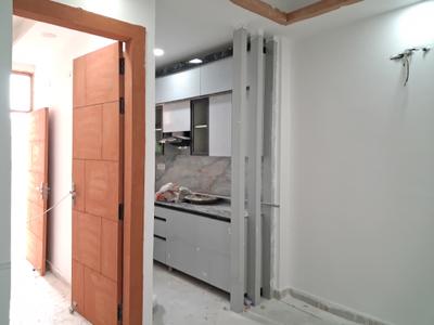 Living Room Image of 650 Sq.ft 1 BHK Apartment / Flat for sale in Sector 73 Noida for Rs. 2350000
