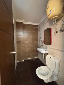 Bathroom Image of 1800 Sq.ft 3 BHK Builder Floor for rent in Jangpura New Delhi for Rs. 150000