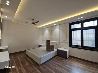 Bedroom Image of 2800 Sq.ft 4 BHK Builder Floor for sale in Mansarover Garden New Delhi for Rs. 50000000