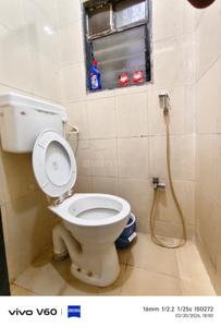 Bathroom Image of 650 Sq.ft 1 BHK Apartment / Flat for sale in Kopar Khairane Navi Mumbai for Rs. 8000000