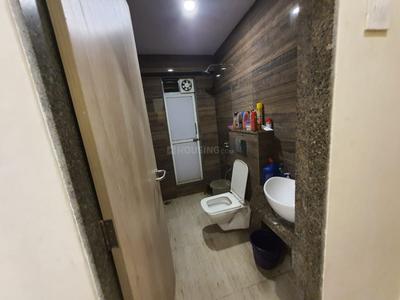 Bathroom Image of 660 Sq.ft 2 BHK Apartment / Flat for rent in Thane West Thane for Rs. 40000