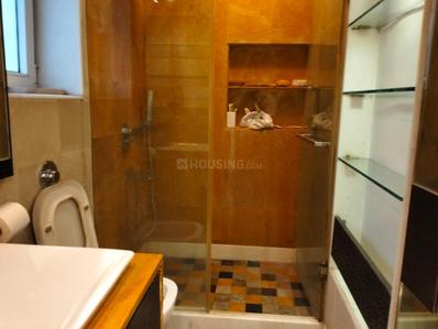 Bathroom Image of 1400 Sq.ft 2 BHK Apartment / Flat for sale in Mittal Ruia Park, Juhu Mumbai for Rs. 45000000