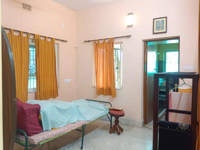 Bedroom Image of 1001 Sq.ft 2 BHK Independent House for sale in Harinavi Kolkata for Rs. 10000000