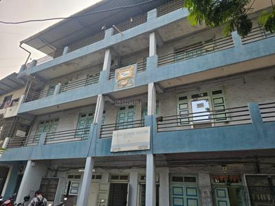 Image of 400 Sq.ft 1 BHK Apartment / Flat for rent in Khatodra Wadi, Surat for Rs. 9000