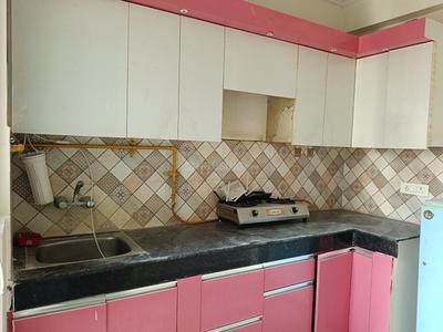 Kitchen Image of 850 Sq.ft 2 BHK Apartment / Flat for rent in Mehak Jeevan, Morta Village Ghaziabad for Rs. 15500