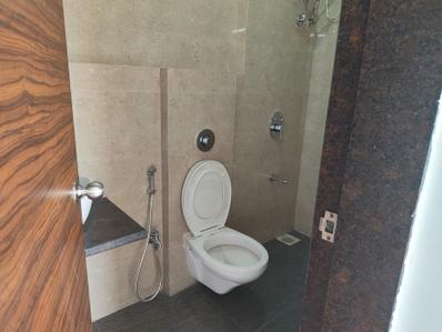 Bathroom Image of 550 Sq.ft 1 BHK Apartment / Flat for sale in Chembur Mumbai for Rs. 12000000