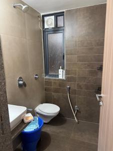 Bathroom Image of 1650 Sq.ft 3 BHK Apartment / Flat for rent in Bhadaj Ahmedabad for Rs. 30000