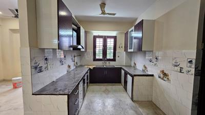 Kitchen Image of 1800 Sq.ft 2.5 BHK Builder Floor for rent in Sector 46 Noida for Rs. 38000