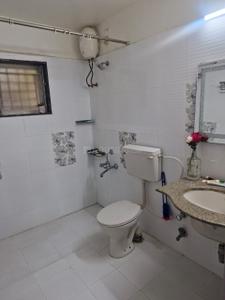 Bathroom Image of 2000 Sq.ft 3.5 BHK Villa for rent in Bhayli Vadodara for Rs. 30000
