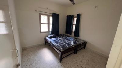 Bedroom Image of 1300 Sq.ft 3 BHK Apartment / Flat for rent in Race Course Vadodara for Rs. 25000