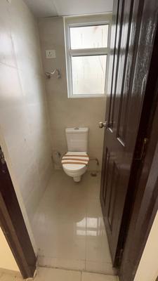 Bathroom Image of 580 Sq.ft 1 BHK Apartment / Flat for sale in Wave Dream Homes, Wave City Ghaziabad for Rs. 4200000