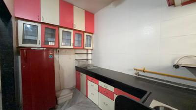 Kitchen Image of 1400 Sq.ft 2 BHK Apartment / Flat for rent in Subhanpura Vadodara for Rs. 18000