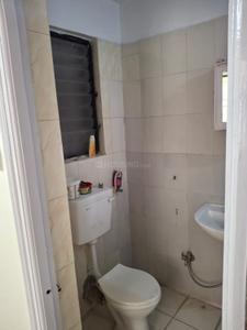 Bathroom Image of 900 Sq.ft 2 BHK Apartment / Flat for rent in Oxford Elegance, Wanowrie Pune for Rs. 23000