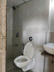 Common Bathroom Image of 750 Sq.ft 2 BHK Apartment / Flat for rent in Gurukrupa Marina Enclave Wings Q And R With Kindergarten Phase IV, Malad West Mumbai for Rs. 55000