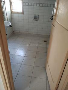 Bathroom Image of 2150 Sq.ft 3 BHK Apartment / Flat for sale in Sector 15A Noida for Rs. 49000000