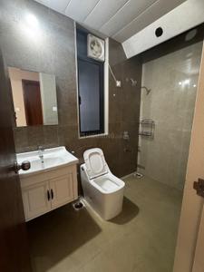 Bathroom Image of 1800 Sq.ft 3.5 BHK Apartment / Flat for rent in IJM First City, Mihan Nagpur for Rs. 45000