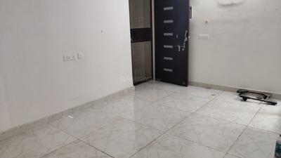 Living Room Image of 850 Sq.ft 3 BHK Apartment / Flat for rent in Gaurs Siddhartham, Siddharth Vihar Ghaziabad for Rs. 25500