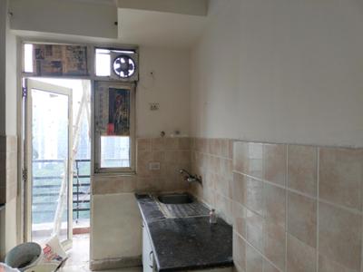 Kitchen Image of 950 Sq.ft 2 BHK Apartment / Flat for rent in Gardenia Glory, Sector 46 Noida for Rs. 27000