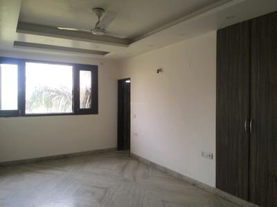 Bedroom Image of 1000 Sq.ft 3 BHK Builder Floor for sale in Ramesh Nagar New Delhi for Rs. 14500000