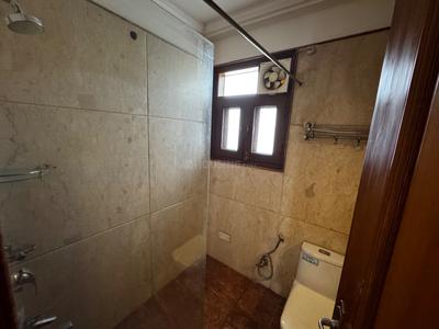 Bathroom Image of 3600 Sq.ft 4 BHK Builder Floor for sale in Safdarjung Development Area New Delhi for Rs. 125000000