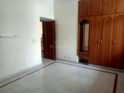 Bedroom Image of 1800 Sq.ft 3 BHK Builder Floor for sale in Green Park New Delhi for Rs. 55000000