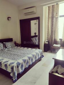 Bedroom Image of 1440 Sq.ft 4 BHK Builder Floor for sale in Chittaranjan Park New Delhi for Rs. 42500000