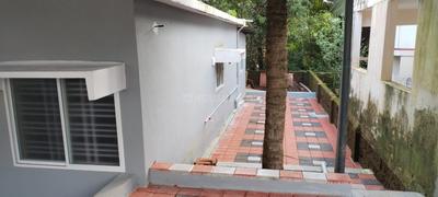 Balcony Image of 850 Sq.ft 3 BHK Independent House for rent in Kavoor Mangalore for Rs. 33000