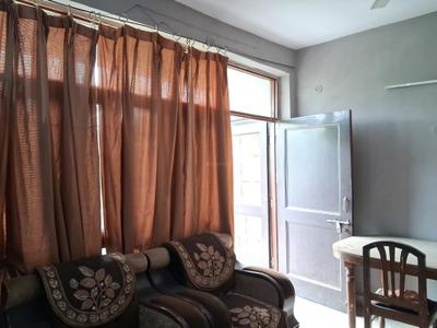 Living Room Image of 1800 Sq.ft 3 BHK Builder Floor for rent in Sector 23 Noida for Rs. 35000