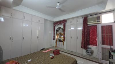 Bedroom Image of 1800 Sq.ft 3 BHK Builder Floor for rent in Freedom Fighters Enclave New Delhi for Rs. 50000