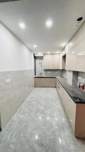 Kitchen Image of 2100 Sq.ft 4 BHK Apartment / Flat for sale in Sector 44 Noida for Rs. 7800000