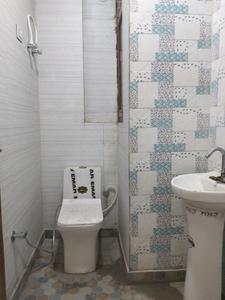 Common Bathroom Image of 880 Sq.ft 3 BHK Apartment / Flat for sale in DLF Ankur Vihar Ghaziabad for Rs. 3500000