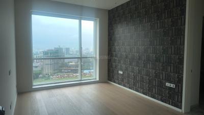 Bedroom Image of 6256 Sq.ft 4.5 BHK Apartment / Flat for sale in Magarpatta City Pune for Rs. 140000000