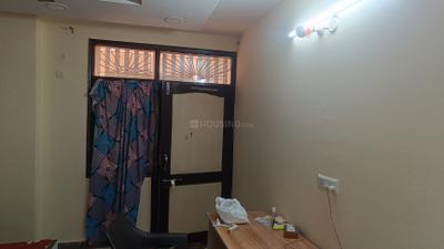 Bedroom Image of 1400 Sq.ft 3 BHK Builder Floor for rent in Dwarka Mor New Delhi for Rs. 35000