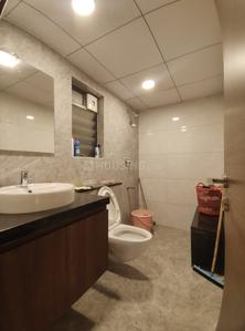 Bathroom Image of 2225 Sq.ft 3 BHK Apartment / Flat for rent in Mogappair East Chennai for Rs. 153000