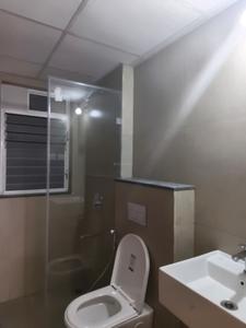 Common Bathroom Image of 1000 Sq.ft 2 BHK Apartment / Flat for rent in Runwal The Central Park, Chinchwad Pune for Rs. 36000