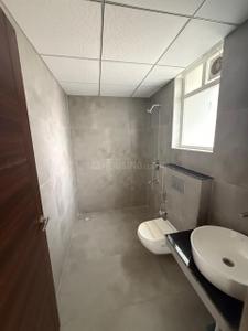 Bathroom Image of 2020 Sq.ft 3.5 BHK Apartment / Flat for sale in Uptown Skylla, PR7 Airport Road Zirakpur for Rs. 17000000