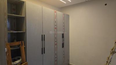 Bedroom Image of 1300 Sq.ft 3 BHK Apartment / Flat for sale in Paschim Vihar New Delhi for Rs. 21000000