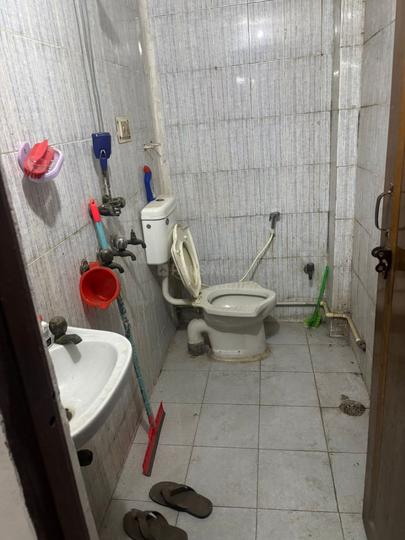 Sector 4, Vaishali Bathroom 1