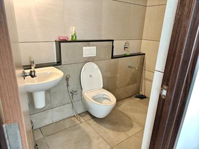 Bathroom Image of 1557 Sq.ft 3 BHK Apartment / Flat for sale in Eroor Kochi for Rs. 14000000