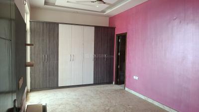 Bedroom Image of 5200 Sq.ft 3.5 BHK Penthouse for sale in Amrapali Silicon City, Sector 76 Noida for Rs. 29000000